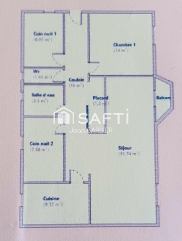 Sur la commune de Bandol, a cinq minutes a pied des plages, dans une batisse des années 30, haut de villa de 85m² de type 4 avec jardin privatif exposé Sud surplombant la baie de rénecros