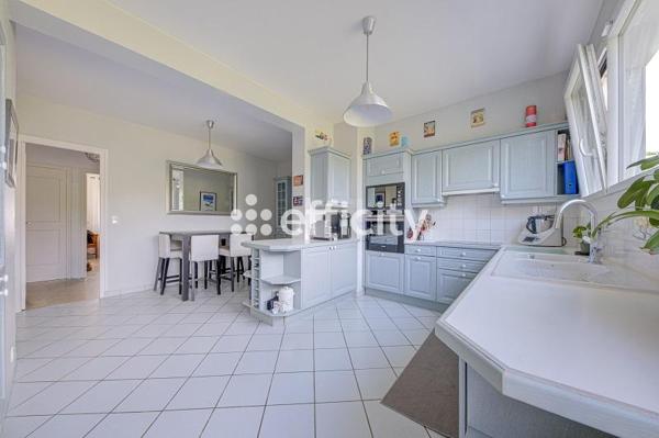 Maison 7 pièces - 354 m²