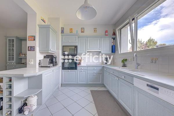 Maison 7 pièces - 354 m²