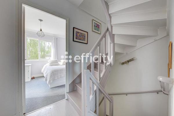 Maison 7 pièces - 354 m²