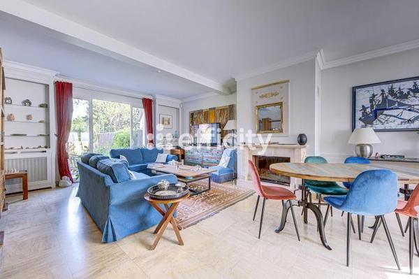 Maison 7 pièces - 354 m²