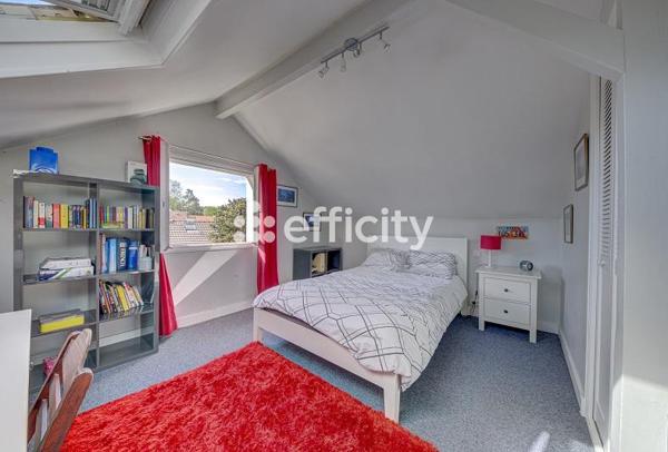 Maison 7 pièces - 354 m²