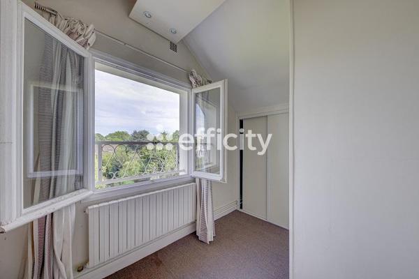 Maison 7 pièces - 354 m²