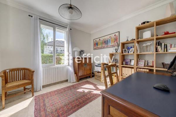 Maison 7 pièces - 354 m²