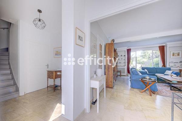 Maison 7 pièces - 354 m²