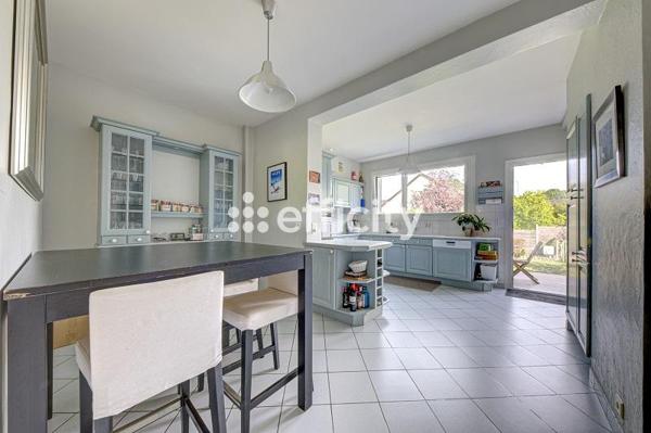 Maison 7 pièces - 354 m²