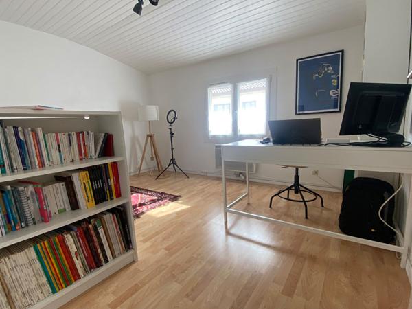 À VENDRE - MONBLANC - MAISON DE VILLAGE T4 - avec vue dégagée sur les vallons