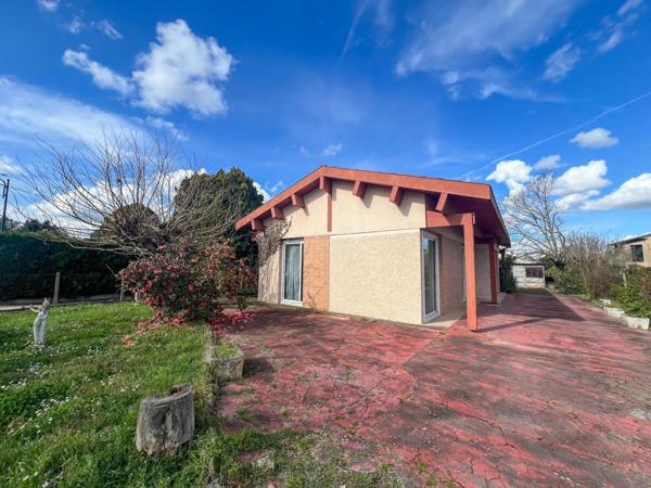 PIBRAC, Tuilerie, pavillon de plain-pied à rénover, évoluant sur une parcelle de 805 m2.