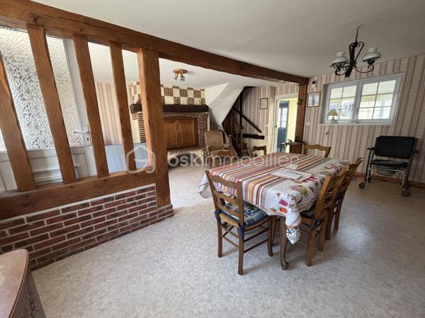 Située au cœur de la ville de Cormeilles, petit village animé par ses nombreux commerces, 

Cette maison de ville à rénovée est composée en rez-de-chaussée d'une belle pièce de vie, une cuisine avec accès au jardin privatif de 170 m2 environ et une salle de douche, 
À l'étage une chambre avec un espace d'eau avec WC et un bureau,

Au deuxième étage, un palier desservant deux chambres et une salle de bain avec WC. 

Les points forts de cette maison : le jardin privatif exposé SUD-OUEST et cabanon de jardin pour un stockage maximal, assainissement au tout à l'égout, chauffage électrique, Volet roulant manuel ... 

TRAVAUX D'ISOLATION ET DE RESTRUCTURATION À PRÉVOIR !