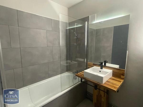 Appartement à louer 1 pièce 32.7m² Chinon (37500)