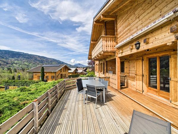 Haute Savoie (74), à vendre SAMOENS - Domaine skiable du Grand Massif - Chalet P6