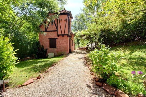 A Collonges La Rouge : Moulin historique du 17° avec gîte indépendant - Rentabilité & charme en Corrèze ! EXCLUSIVITE