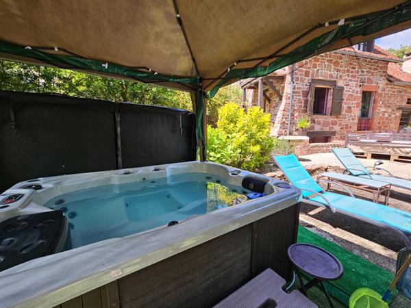 A Collonges La Rouge : Moulin historique du 17° avec gîte indépendant - Rentabilité & charme en Corrèze ! EXCLUSIVITE