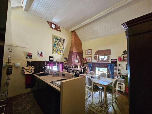 A Collonges La Rouge : Moulin historique du 17° avec gîte indépendant - Rentabilité & charme en Corrèze ! EXCLUSIVITE