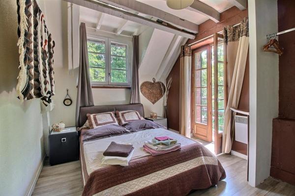 A Collonges La Rouge : Moulin historique du 17° avec gîte indépendant - Rentabilité & charme en Corrèze ! EXCLUSIVITE