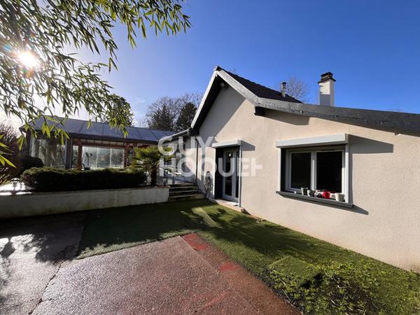 Maison de plain-pied 5 pièce(s) 137,54 m2 avec piscine et un chalet d'habitation de 37.92m² sur terrain de 1480m²