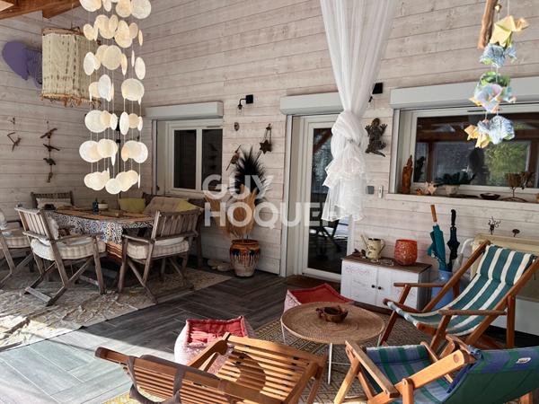 Maison de plain-pied 5 pièce(s) 137,54 m2 avec piscine et un chalet d'habitation de 37.92m² sur terrain de 1480m²