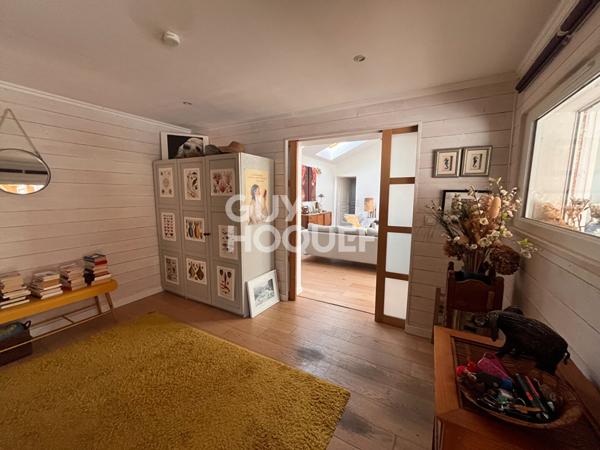 Maison de plain-pied 5 pièce(s) 137,54 m2 avec piscine et un chalet d'habitation de 37.92m² sur terrain de 1480m²