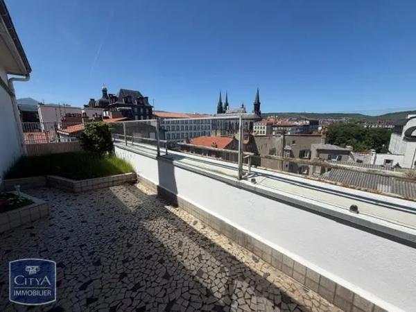 Appartement à louer 4 pièces 94m² Clermont-Ferrand (63000)
