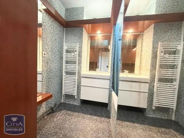 Appartement à louer 4 pièces 94m² Clermont-Ferrand (63000)