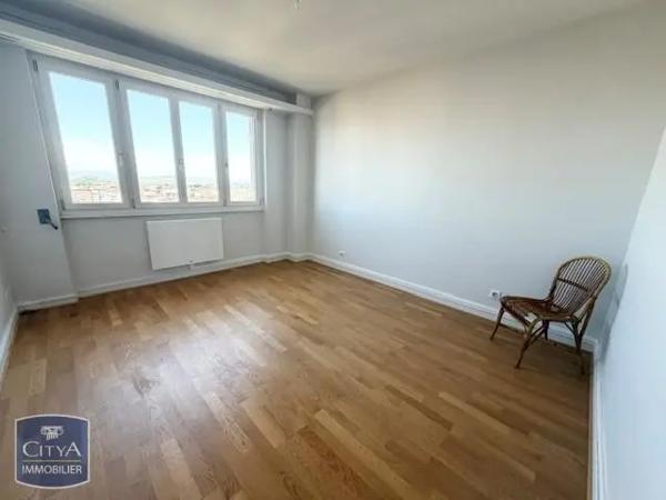 Appartement à louer 4 pièces 94m² Clermont-Ferrand (63000)