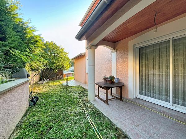 Grande maison lumineuse - 4 chambres de 144 m² à LAVEYRON