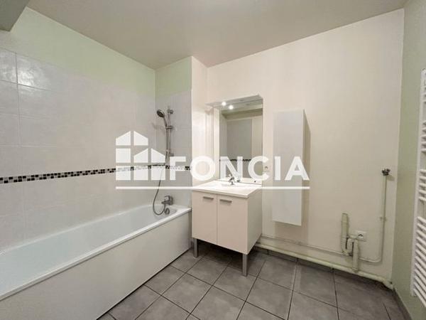 Location Appartement 3 pièces 78.52 m² - 68 RUE DE LA REPUBLIQUE Le Petit-quevilly 76140