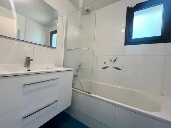 Maison à vendre à Ploeren 99 m² plain-pied 3 chambres bus commerces garage