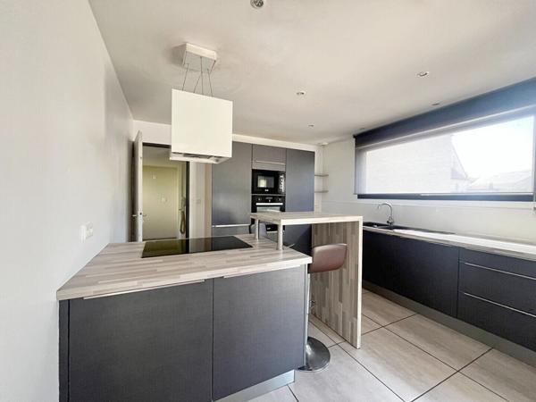 Maison à vendre à Ploeren 99 m² plain-pied 3 chambres bus commerces garage