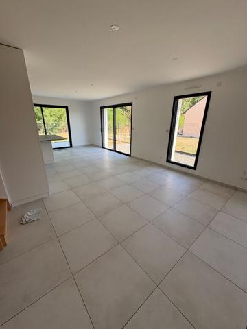 Maison neuve 2025 à louer - 107 m² - 3 chambres - Jardin - Garage
