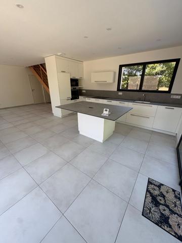 Maison neuve 2025 à louer - 107 m² - 3 chambres - Jardin - Garage