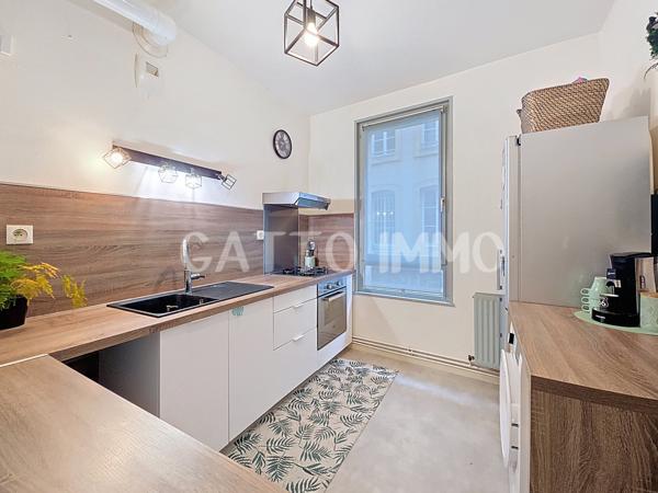 Metz (57000) SOUS COMPROMIS // METZ CENTRE PROCHE PLACE D'ARMES // MAGNIFIQUE T3 70M² // LUMINEUX // TERRASSE 15M²