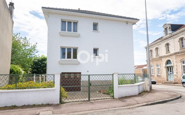 Maison à vendre    9 pièces • 227 m2 Limoges