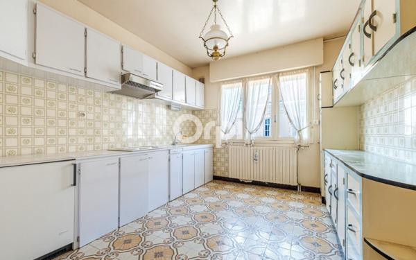 Maison à vendre    9 pièces • 227 m2 Limoges