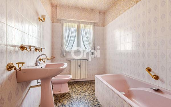 Maison à vendre    9 pièces • 227 m2 Limoges