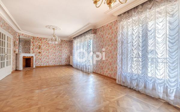 Maison à vendre    9 pièces • 227 m2 Limoges