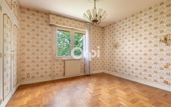 Maison à vendre    9 pièces • 227 m2 Limoges