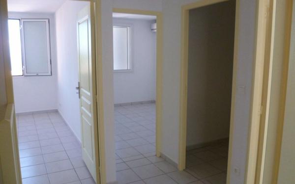 Maison à louer    4 pièces •  Saint-Pierre