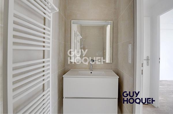 APPARTEMENT 2 PIECES DE 42,30 m², 1 CHAMBRE - 1 JARDIN PRIVATIF