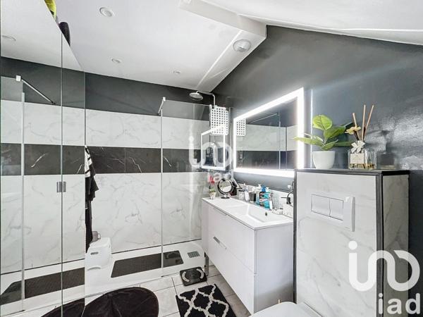 Maison 5 pièces de 104 m² à Claira (66530)