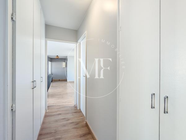 Appartement
         4 pièces
        - 87 m² Exclusivité 469 000 € *