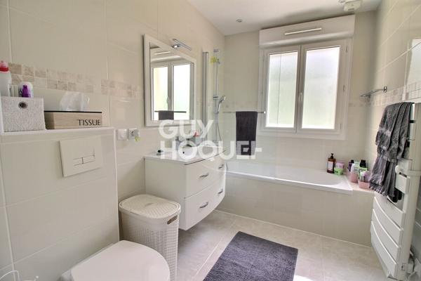 MAISON À VENDRE DE 6 PIÈCES DE 131,93 M²