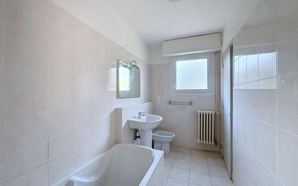 Appartement à vendre    3 pièces • 72,82 m2 Anglet