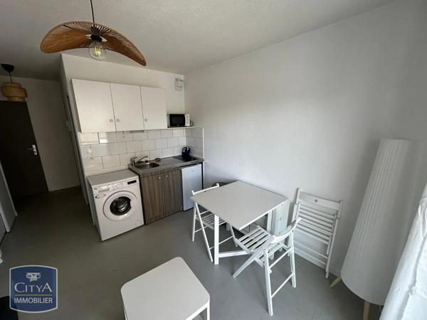 Appartement à louer 1 pièce 19.94m² Cholet (49300)