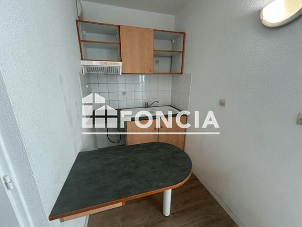 Location Studio 21.17 m² - 14 RUE DE LA SOLE La Rochelle 17000