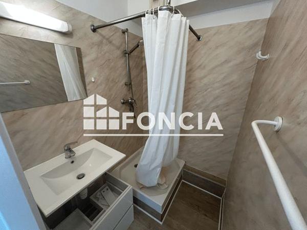 Location Studio 21.17 m² - 14 RUE DE LA SOLE La Rochelle 17000