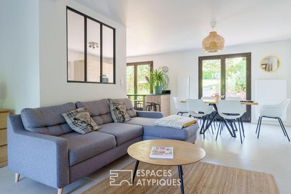 Maison rénovée et son jardin paysager