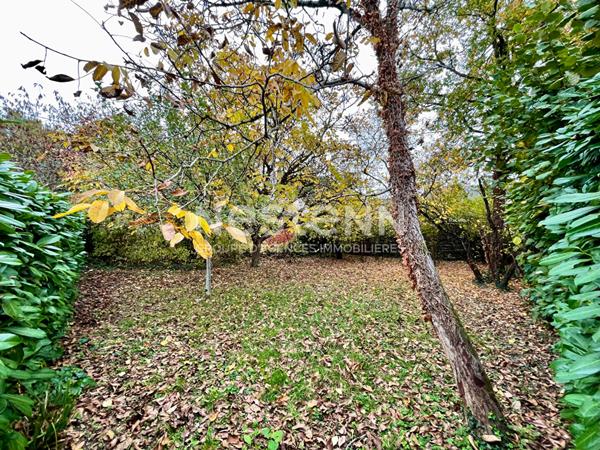 A vendre - terrain constructible hors lotissement au calme secteur Lac de Maine