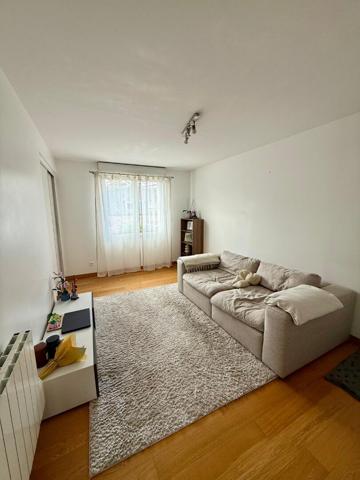 Appartement duplex 3 pièces 65m2 proche Gare avec 2 places de parking