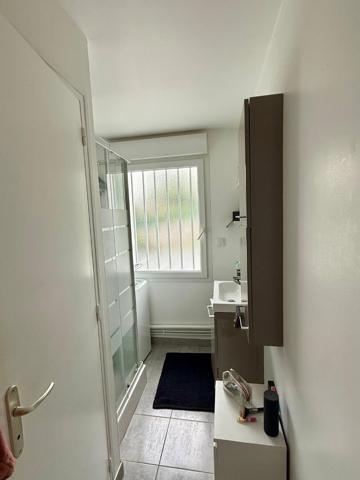 Appartement duplex 3 pièces 65m2 proche Gare avec 2 places de parking